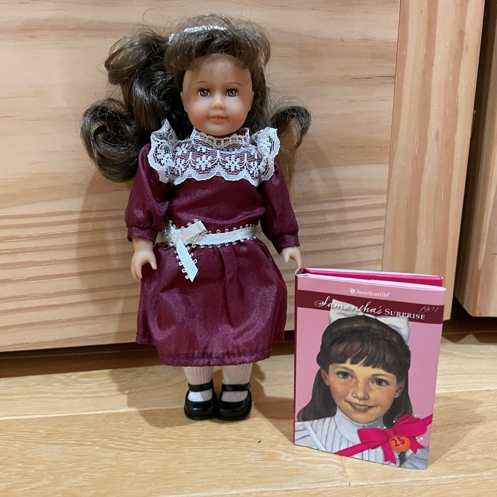 American girl 25th anniversary mini Samantha doll